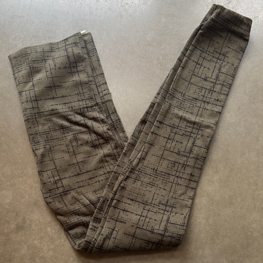 SPANX army green and Black Textured Leggings